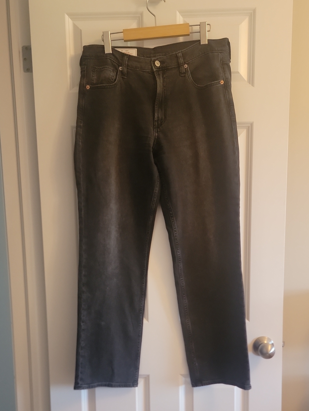 90'a Loose Mid Rise GAP Black Washed Jeans - Classic Straight Fit